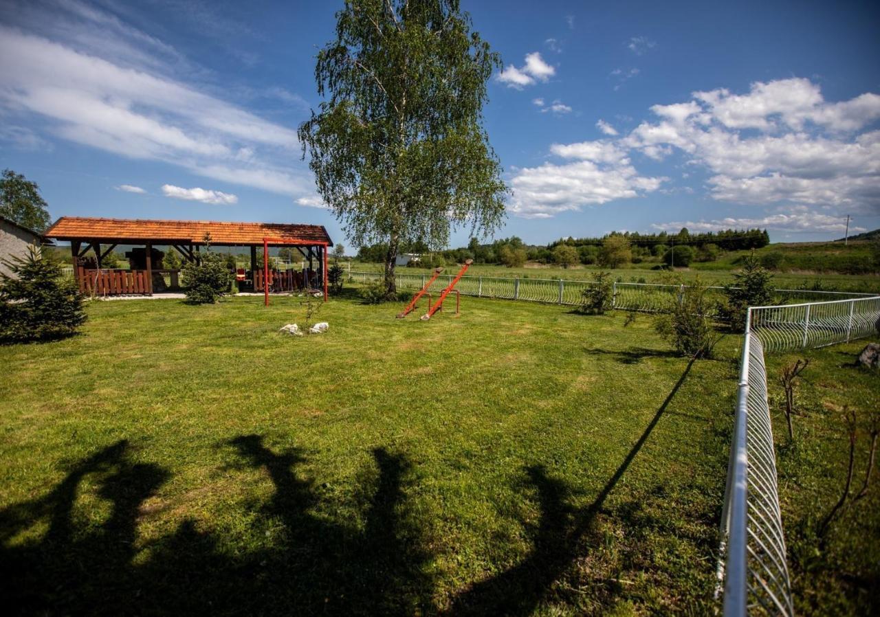 Sumski Dvori Apartment Ogulin Luaran gambar